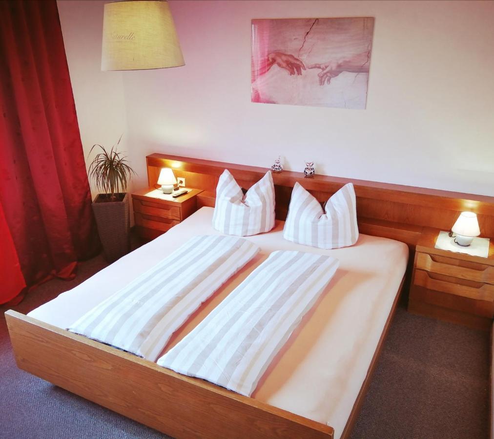 Gaestehaus Koessler ทุลเฟส ภายนอก รูปภาพ